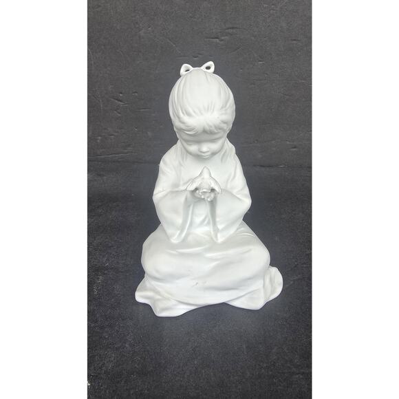 AK Kaiser Germany Bisque Porcelain Seated Girl with Dove Figurine White 806 - Picture 1 of 8